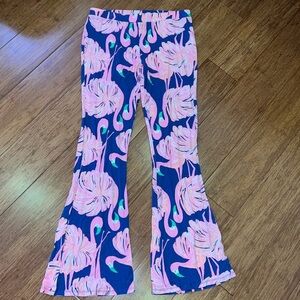 Lilly Pulitzer girls Tola flared pants in gimme some leg size XL (12-14)